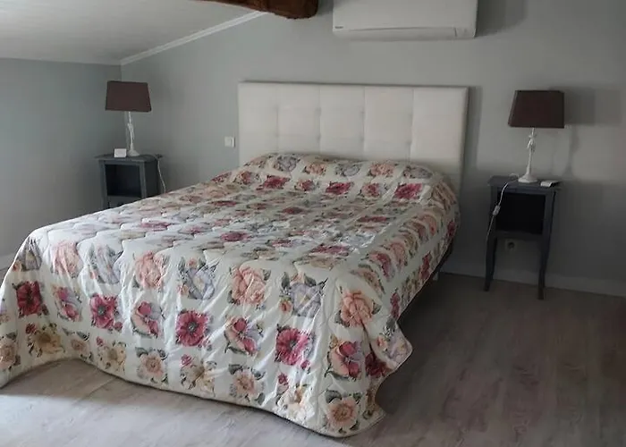 Maisonnette * Saintes